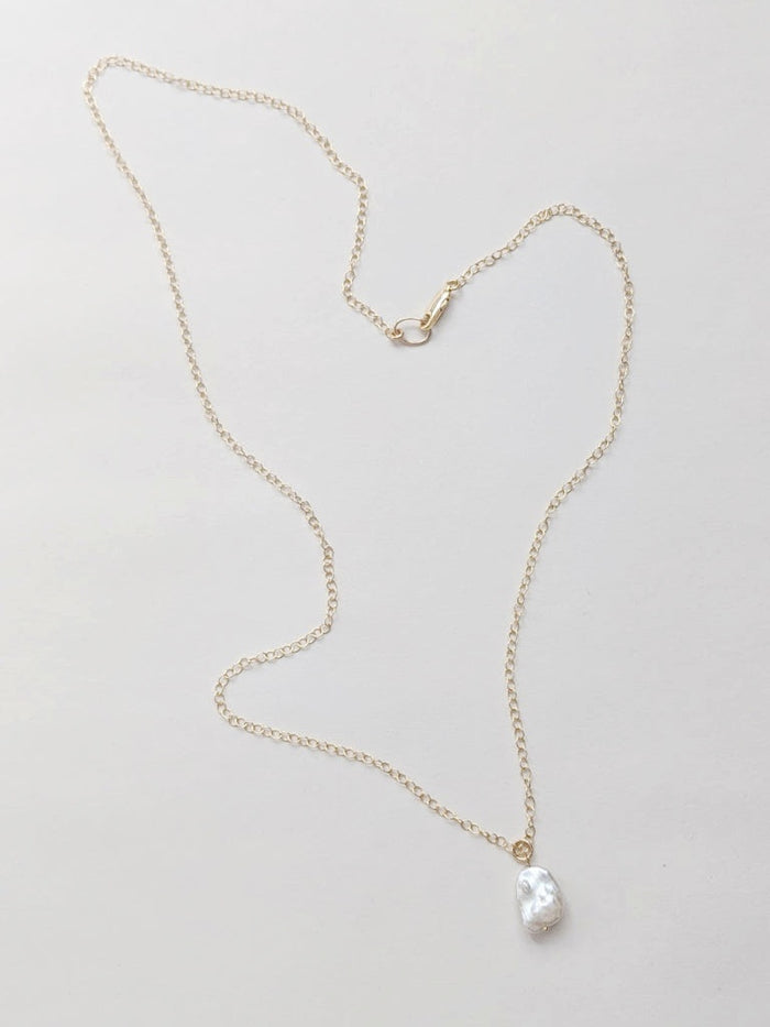 CLOUD PEARL NECKLACE